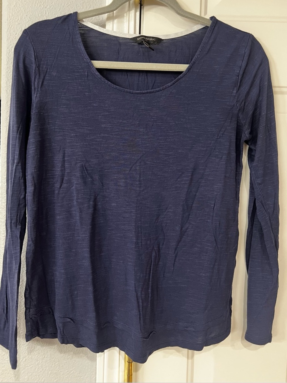 Banana Republic Women's Long-Sleeve Scoop Neck Top - Navy Small